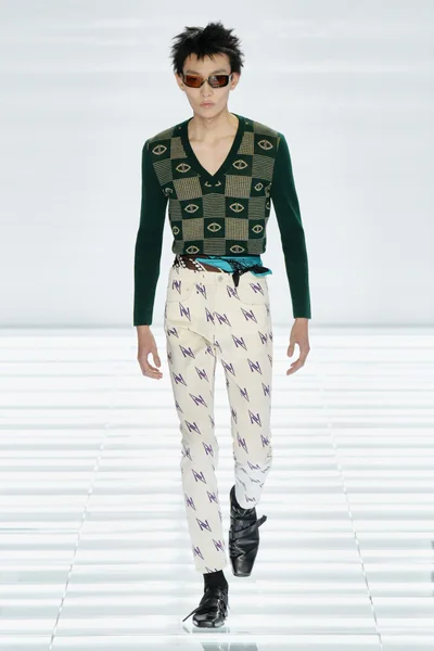 Look 14